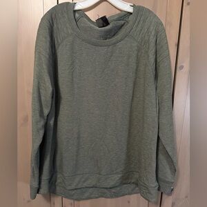 32 Degrees Heat XXL, Heather Olive Green Crewneck Fleece Top.